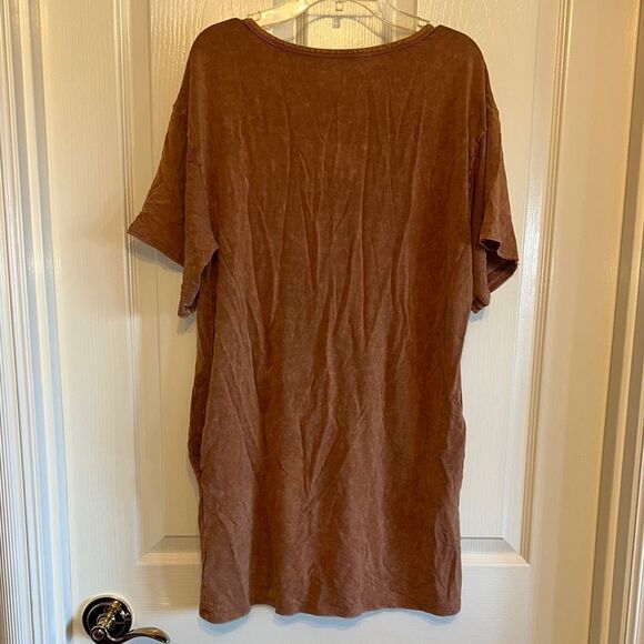 Brown Graphic Midi Dress - Picture 2 of 8